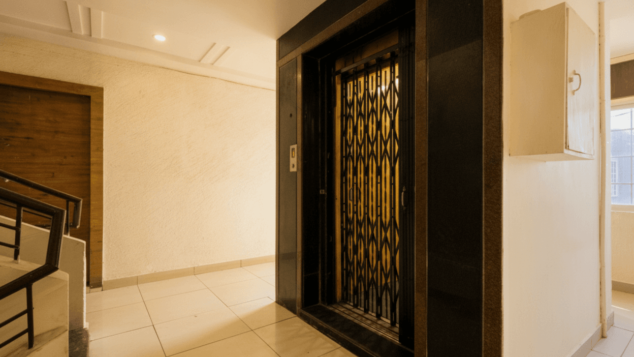 Hotel Aditya Grand Inn